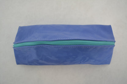 Trousse bleue à motifs